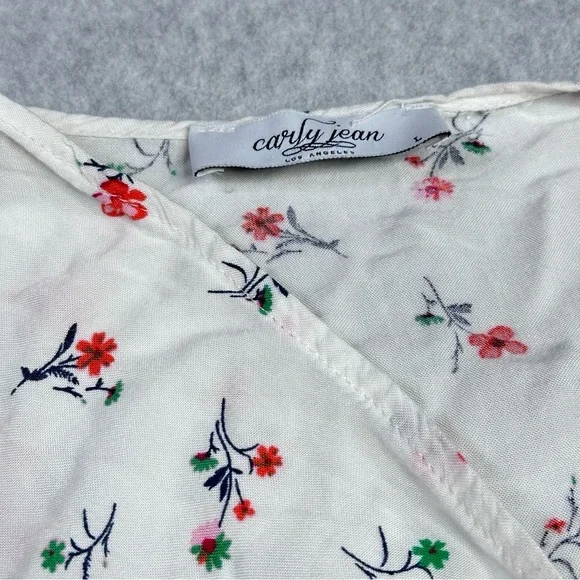 Carly Jean Los Angeles Floral White Wrap Top - Picture 3 of 4